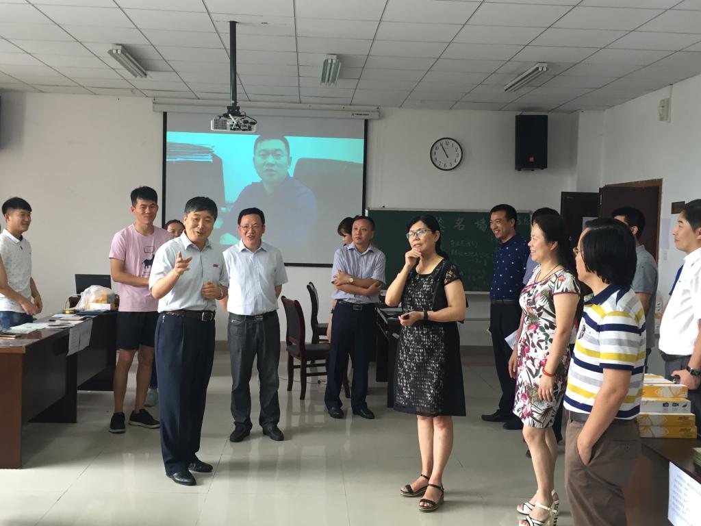 周泽扬校长一行视察太阳成tyc234cc毕业派遣工作