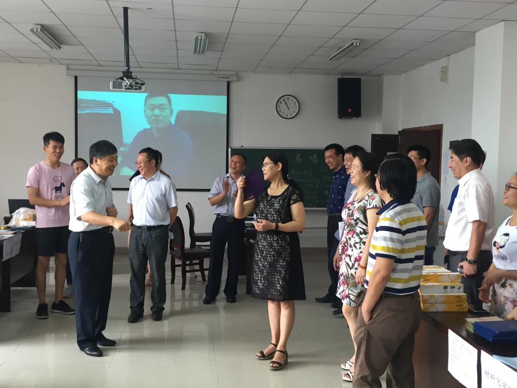 周泽扬校长一行视察太阳成tyc234cc毕业派遣工作
