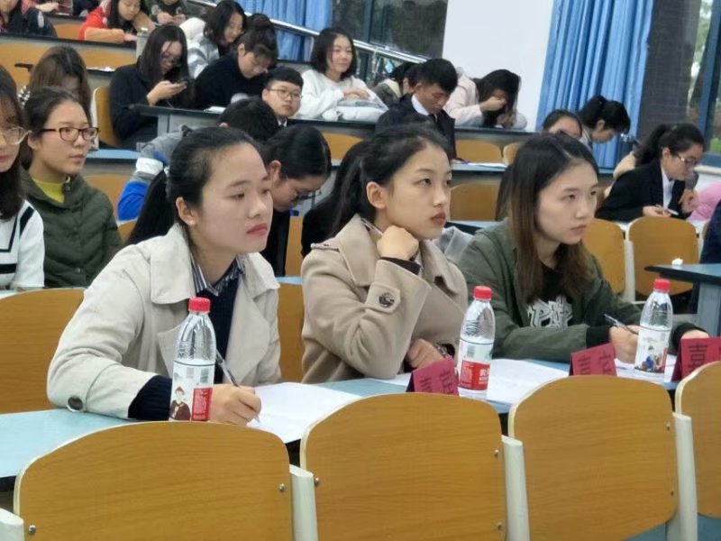 太阳成tyc234cc举办“青春与学业”演讲比赛复赛