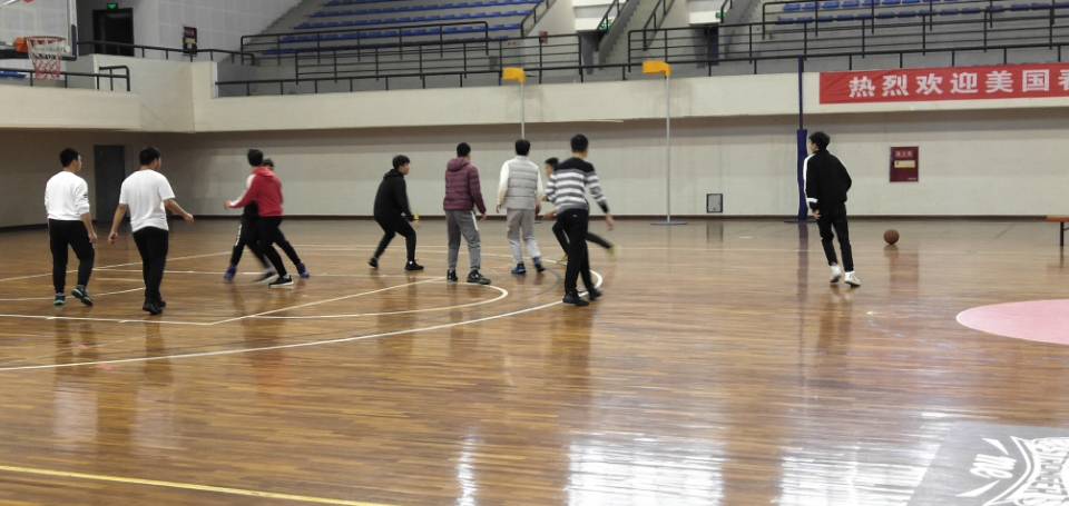 太阳成tyc234cc举办2018—2019年度男子篮球队招新活动