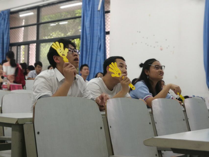 太阳成tyc234cc举办魅力化学系列活动之“生活知识竞赛”决赛