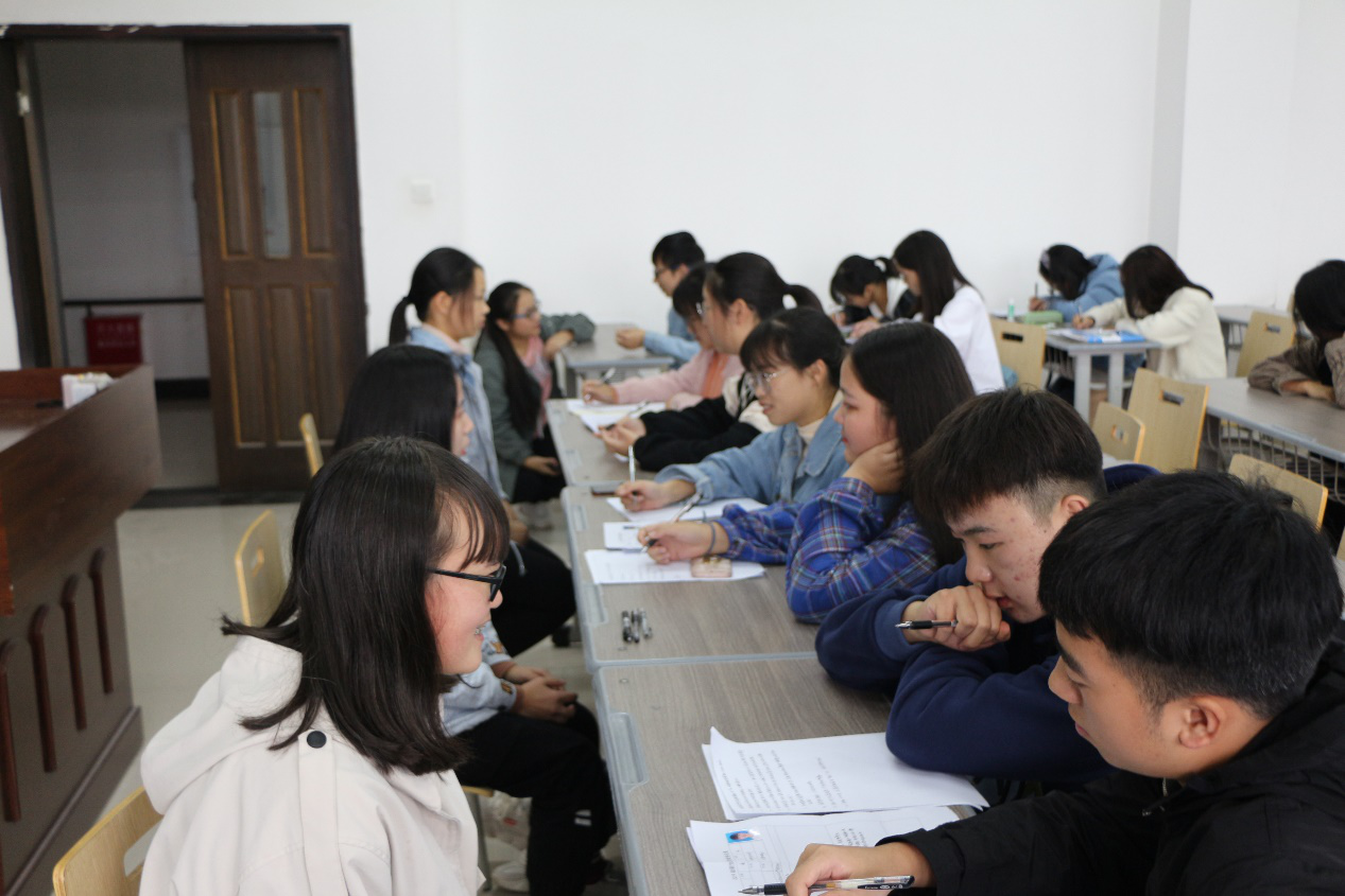 太阳成tyc234cc志愿者招新现场